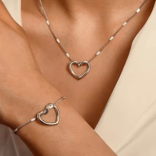 Amour Bracelet & Necklace Set