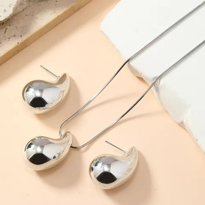 Larmes de Lune Earrings & Necklace Set